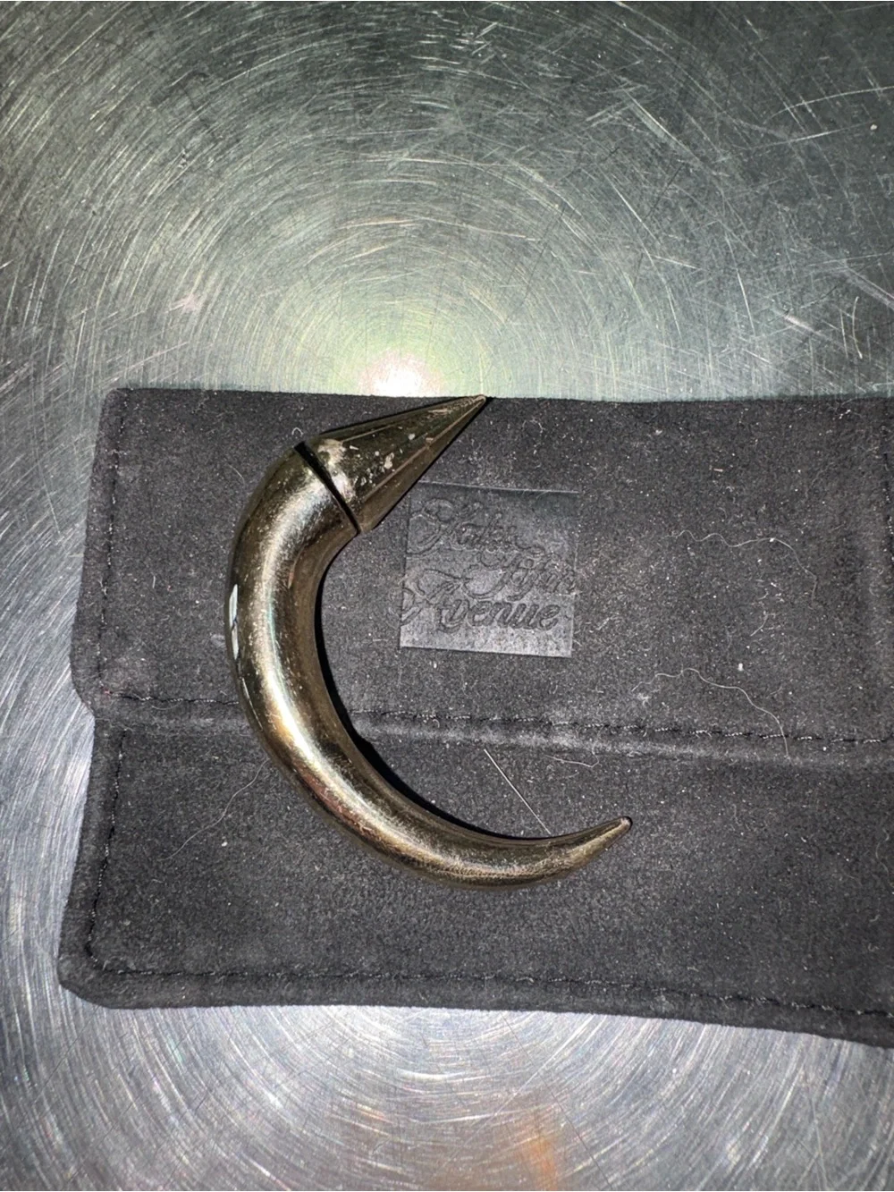 Givenchy collectors, magnetic horn earring
